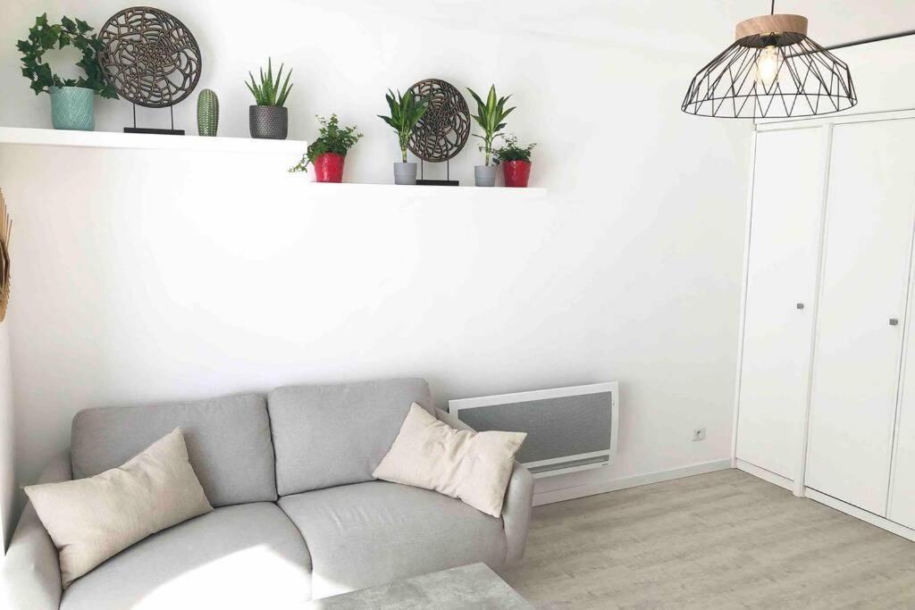 Grand Studio Cabine 30 M² Centre Ville, Refait A Neuf Pour Vous ! Climatise Ла-Гранд-Мот Экстерьер фото